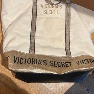 Vs overnight bag